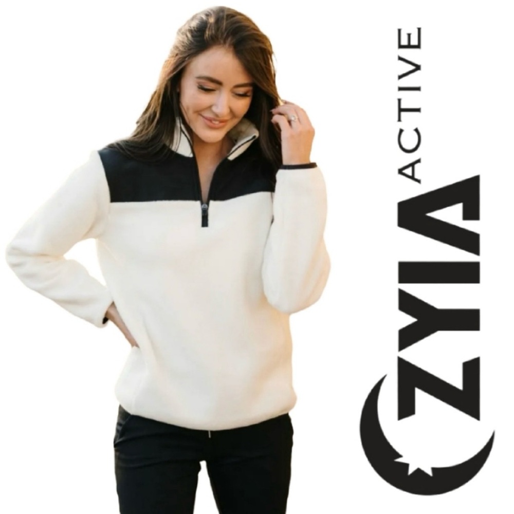 Zyia 1/4 zip fleece